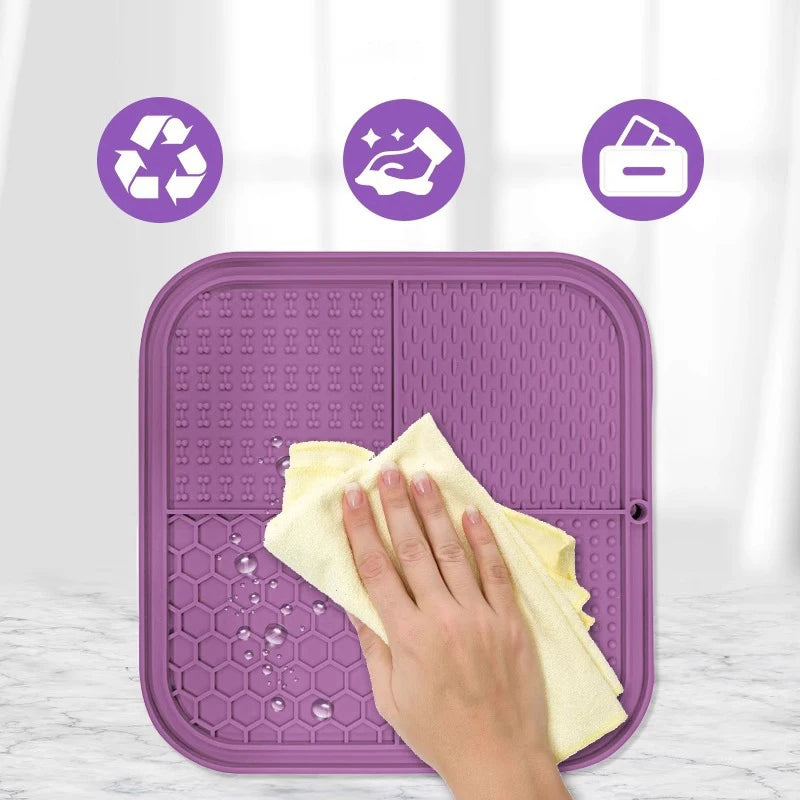 Silicone Dog Lick Mat – Slow Feeder Plate with Strong Suction for Training, Bath Time Distraction & Healthy Mealtimes